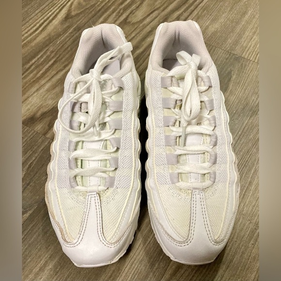 *Like New* Nike Air Max 95 Size 5.5Y/Women’s 7 White Shimmer Running Shoes - Picture 3 of 10